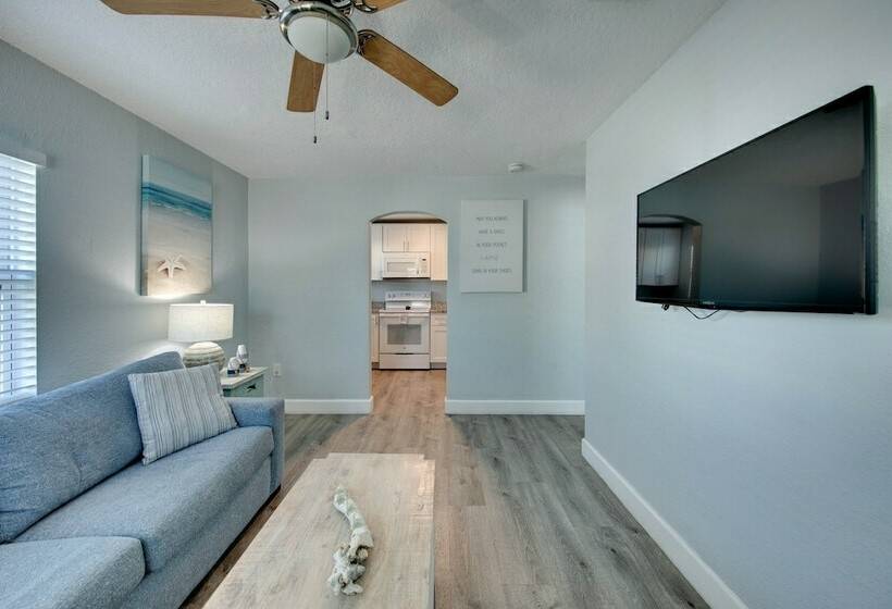 סוויטה נוף לבריכה, The Bungalows