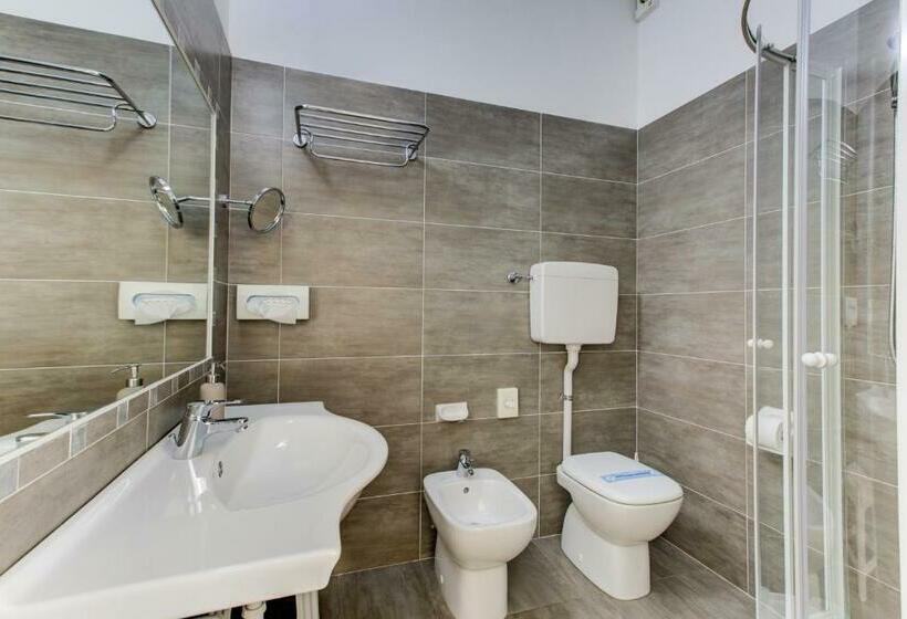 سوئیت جونیور خانوادگی, Vela D'oro