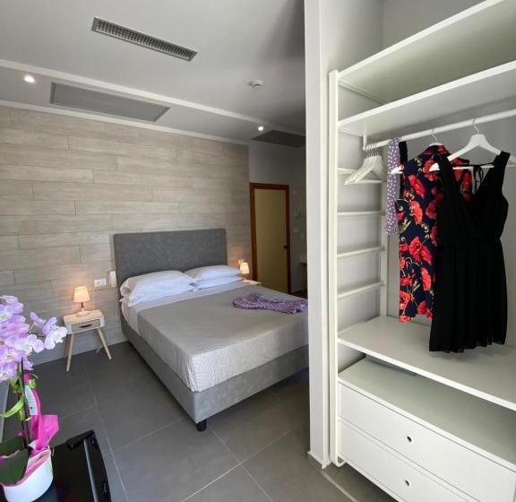 سوییت جونیور با چشم‌انداز دریا, Vela D'oro