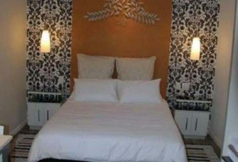 标准工作室, Knysna Inn