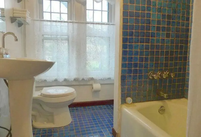 バス共有のスタンダードルーム, Morning Glory B&b