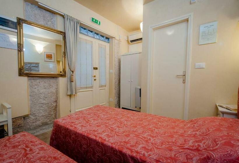 스탠다드 룸, Guest House Sotto I Volti Centro Storico