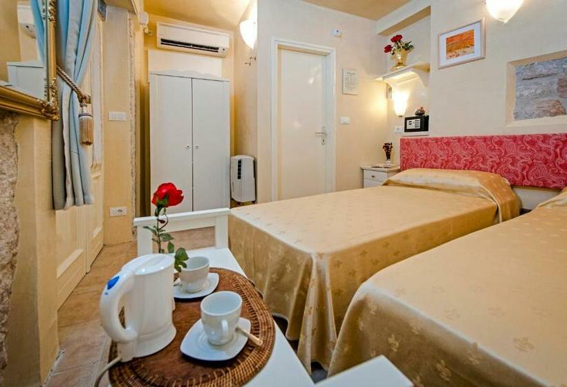 Номер Стандарт, Guest House Sotto I Volti Centro Storico