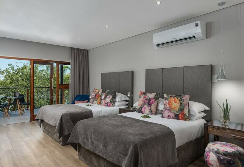 ファミリールーム, River Place Manor