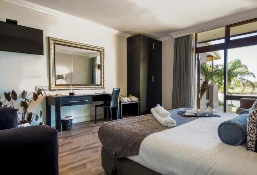 Superior-huone, River Place Manor