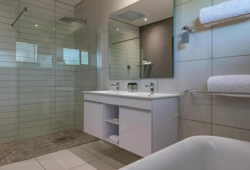 Superior-huone, River Place Manor