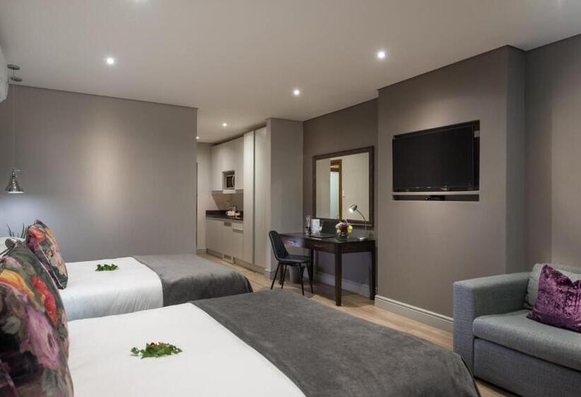 ファミリールーム, River Place Manor