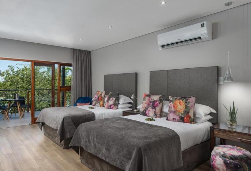 ファミリールーム, River Place Manor