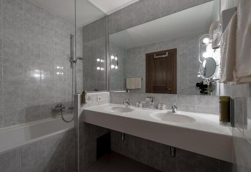 סוויטת ג'וניור נוף הרים, 4 Sterne Superior Mühle Resort 1900   Adults Only