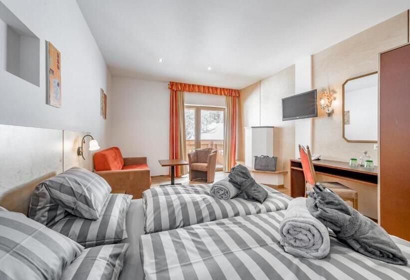 סוויטת ג'וניור עם מרפסת, 4 Sterne Superior Mühle Resort 1900   Adults Only