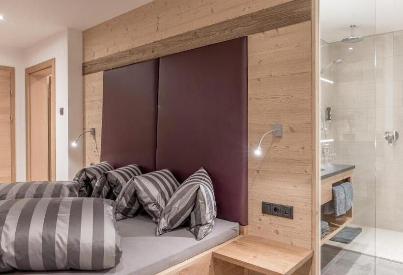 اتاق لوکس با بالکن, 4 Sterne Superior Mühle Resort 1900   Adults Only