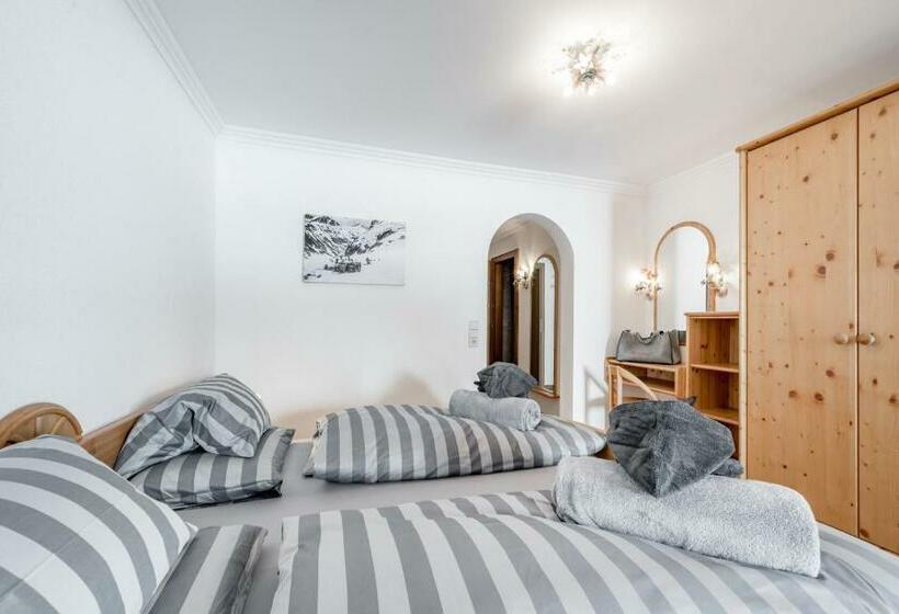 سوئیت جونیور با چشم‌انداز کوهستان, 4 Sterne Superior Mühle Resort 1900   Adults Only