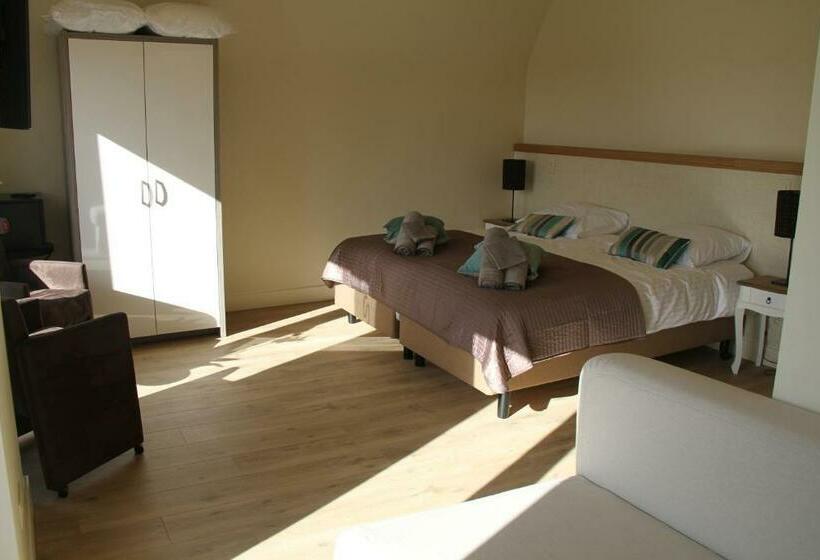 اتاق خانوادگی, Amylia