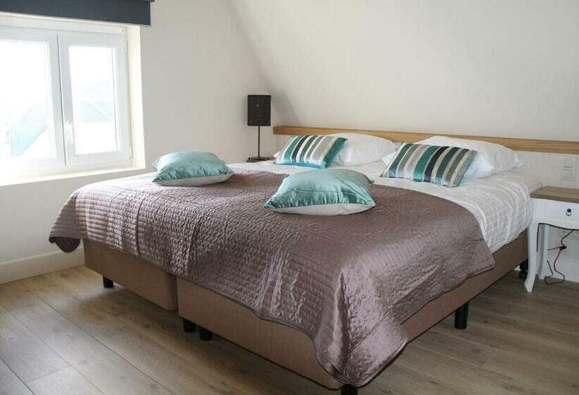 اتاق سوپریور سه تخته, Amylia