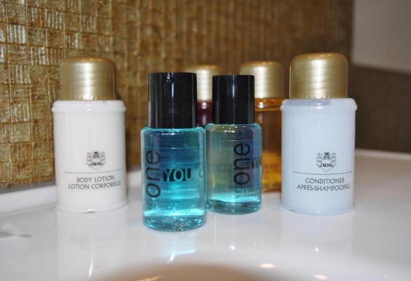 اتاق خانوادگی, Amylia