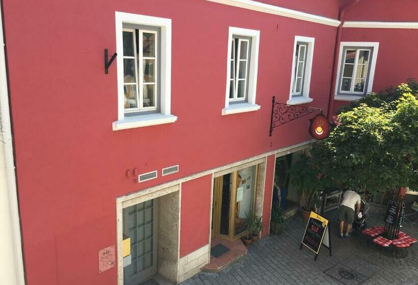 غرفة قياسية, Jázmin Panzió Közös Konyhával