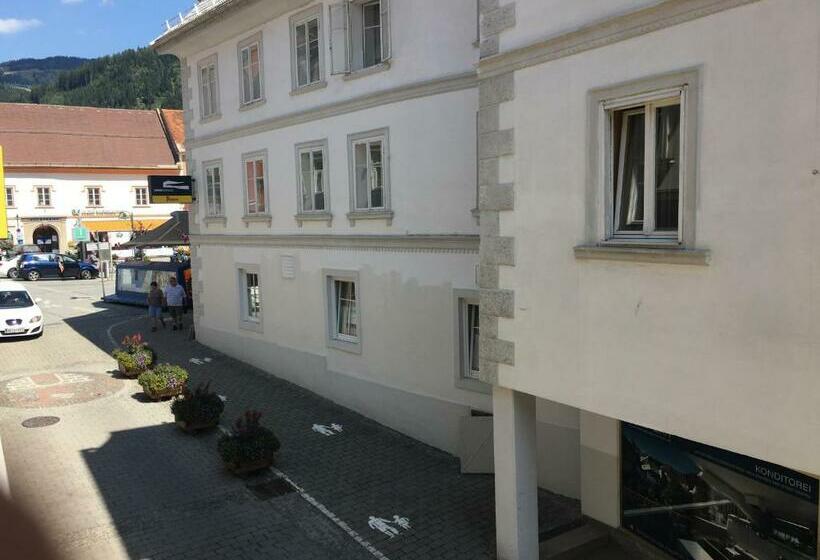 غرفة قياسية, Jázmin Panzió Közös Konyhával