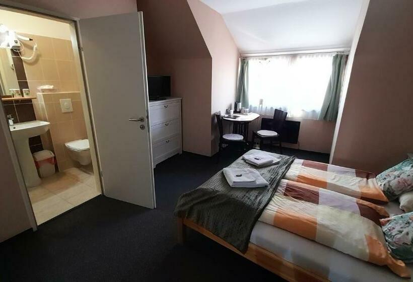 غرفة قياسية, Jázmin Panzió Közös Konyhával