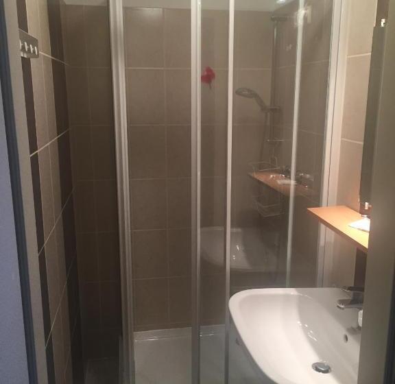 غرفة عائلية حمام مشترك, Jázmin Panzió Közös Konyhával