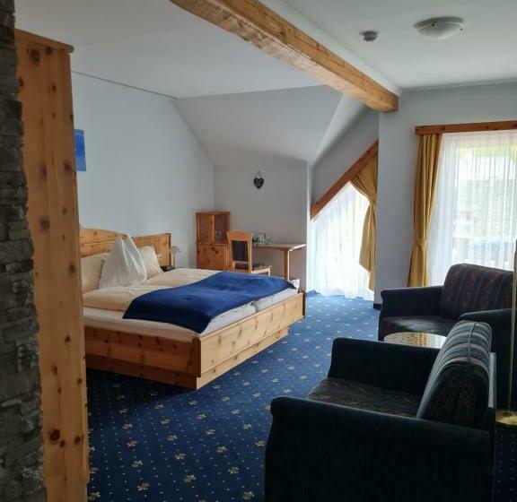 חדר דלוקס לארבעה, Edelsteinhotel Guniwirt