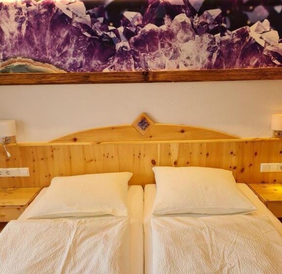 غرفة قياسية مزوَّدة بشُرفة, Edelsteinhotel Guniwirt