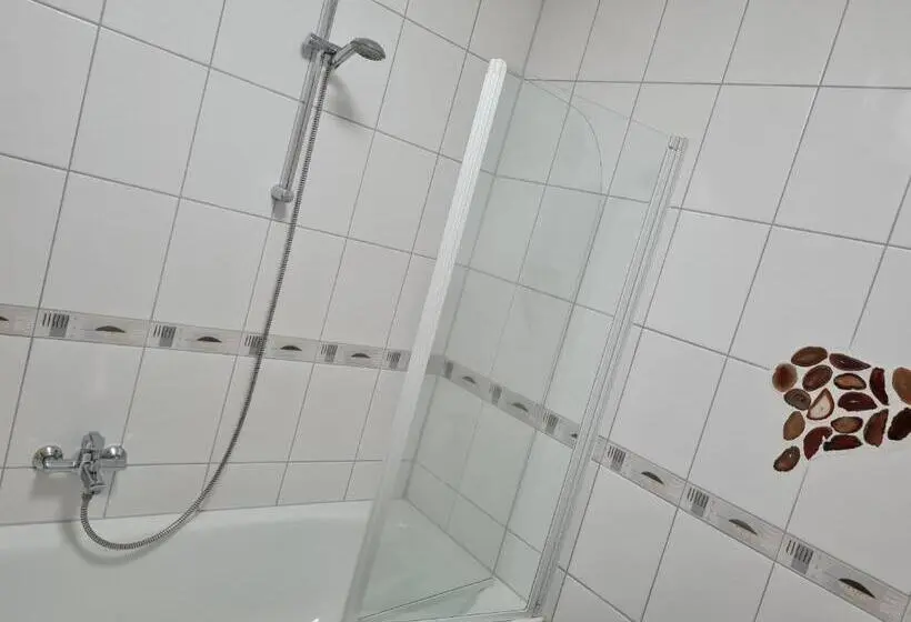 Standard-huone Parveke, Edelsteinhotel Guniwirt