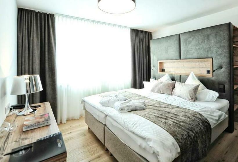 سوئیت با بالکن, Alps Lodge