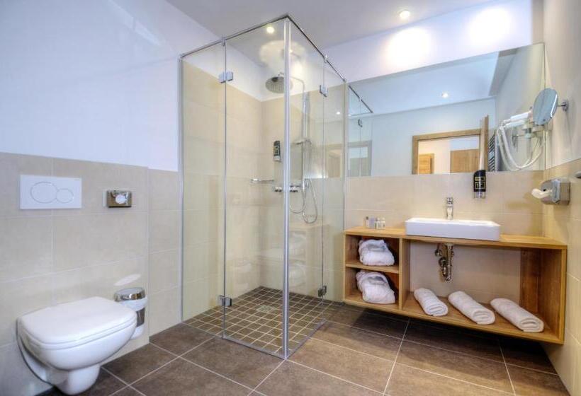 סוויטה משפחתית, Bergkristall