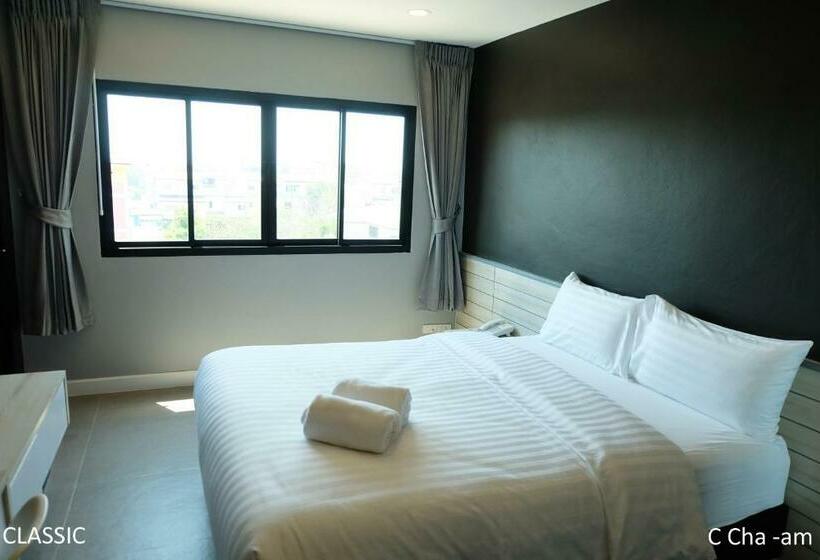 חדר קלאסי, C Chaam