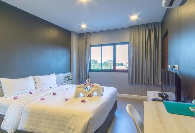 חדר קלאסי, C Chaam