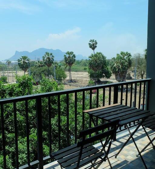 חדר משפחתי, C Chaam