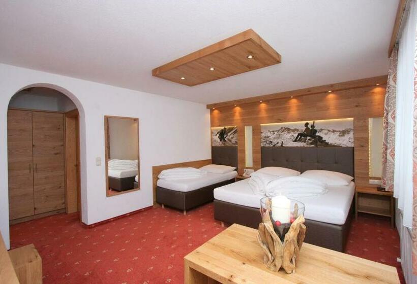 Camera Tripla Standard, Garni Corinna