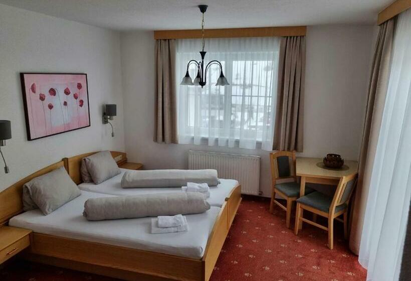 Camera Comfort, Garni Corinna