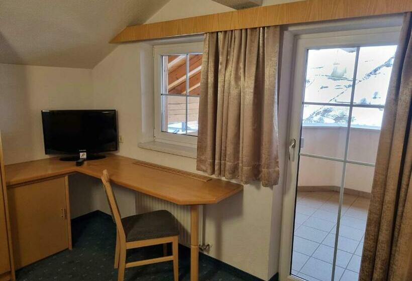 Camera Standard Individuale, Garni Corinna