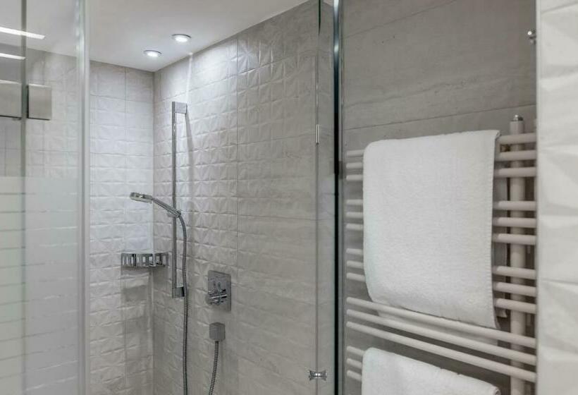 スタンダードシングルルーム, Gotthard Zeit