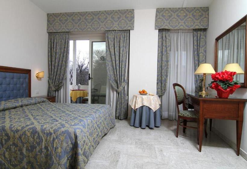 חדר סטנדרט, Mondial Park