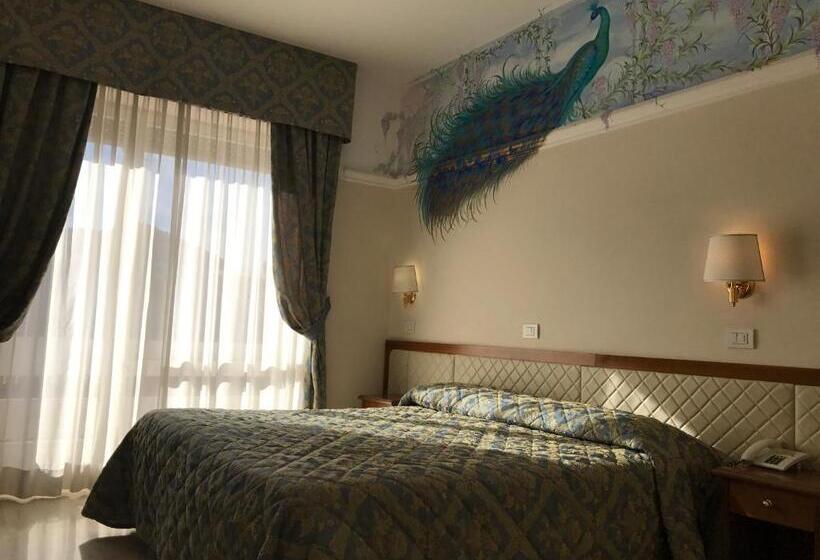 חדר סטנדרט, Mondial Park