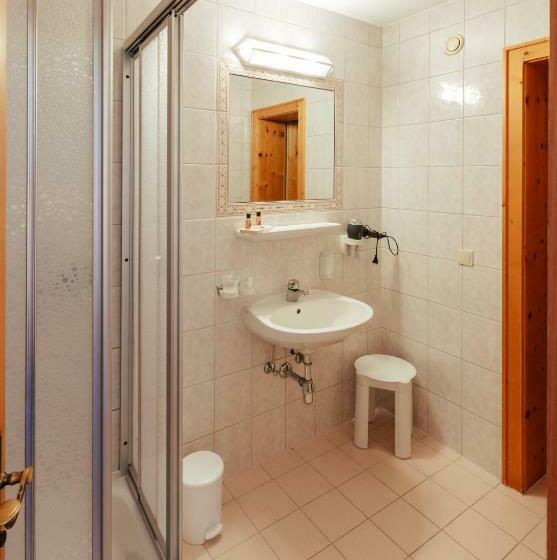 Номер Стандарт с Балконом, St Leonhard