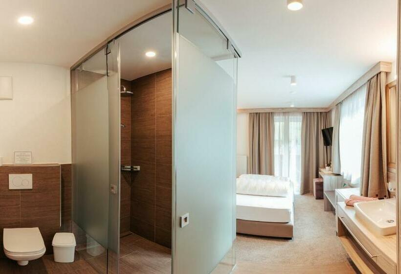 Номер Superior, St Leonhard