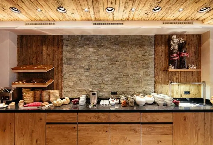 اتاق استاندارد یک نفره, Sedona Lodge