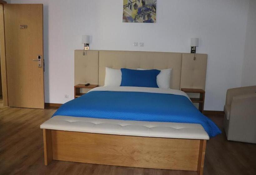 اتاق خانوادگی, Belém Tejo   Setubalense