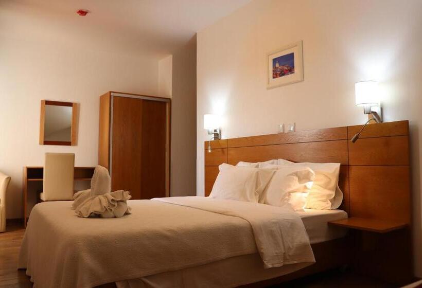 اتاق خانوادگی, Belém Tejo   Setubalense