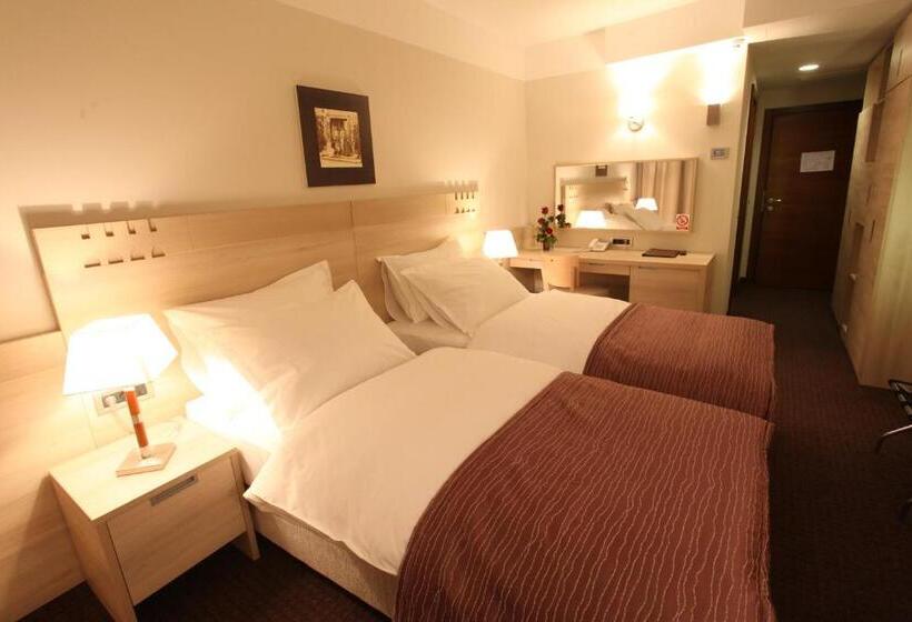 غرفة قياسية, Trakošćan