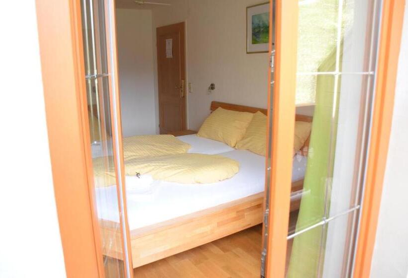 Номер Стандарт, Valerie