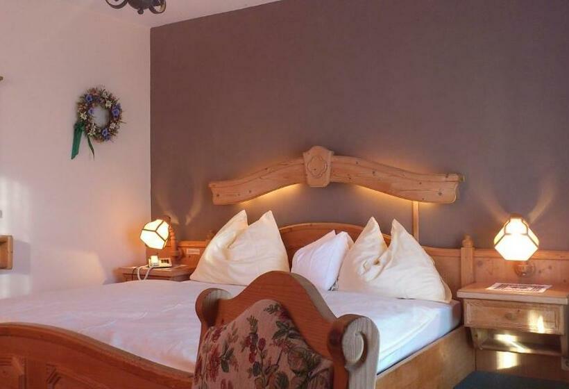 Номер Комфорт, Zum Toni