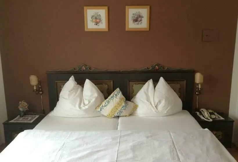 Standard-huone, Zum Toni