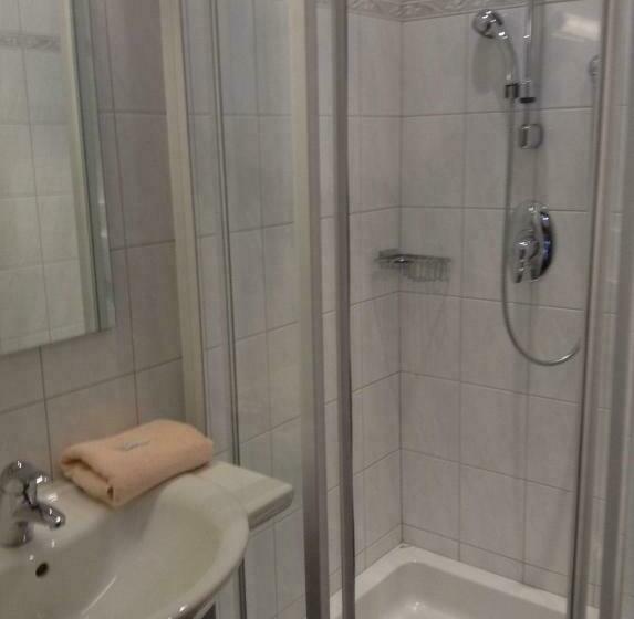 Номер Стандарт Индивидуальный, Zum Toni