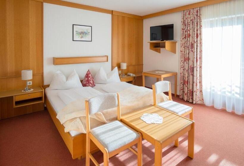 غرفة قياسية مزوَّدة بشُرفة, Alpenhotel Badmeister