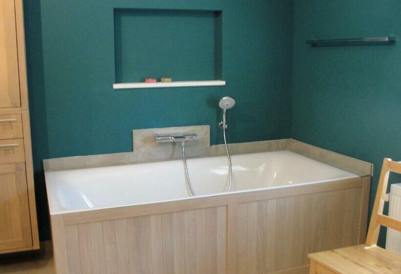 חדר סופריור לשלושה, B&b Hedera