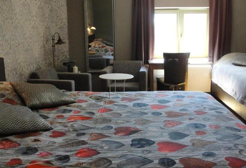 חדר סופריור לארבעה, B&b Hedera